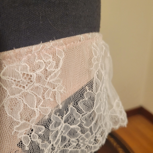 Lingerie Set Size M - Picture 7 of 12